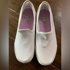 White Skechers GoWalk shoes